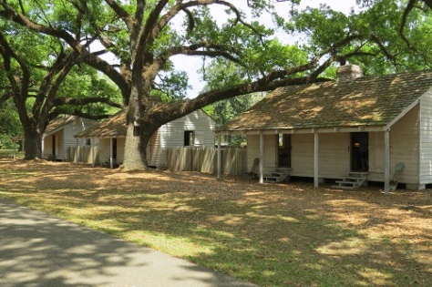 The slave quarters at Oak Alley Plantation